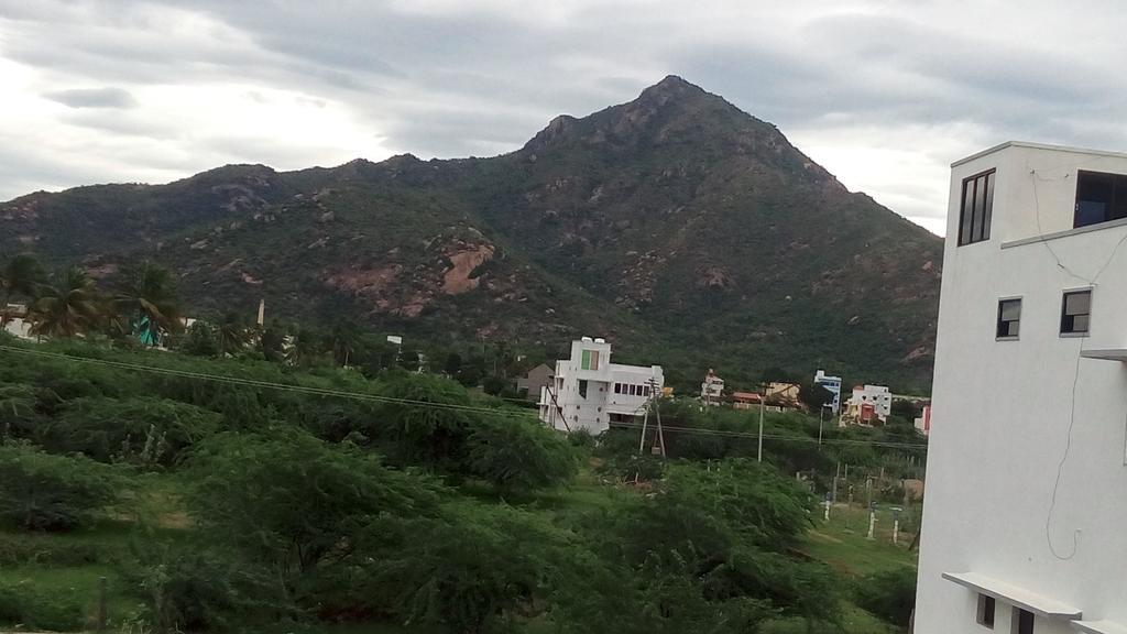 Sabri Guest House Tiruvannámalaj Kültér fotó